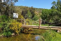 Puentecillo de entrada al Parque Nacional. A partir de aquí, el camino va por la orilla izquierda hasta el puente del Estena. Puentecillo de entrada al Parque Nacional. A partir de aquí, el camino va por la orilla izquierda hasta el puente del Estena.