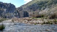 Entrada del río Estena en el Boquerón, en Área recreativa del Acebo. Imagen de la “boquera” que da nombre al desfiladero.